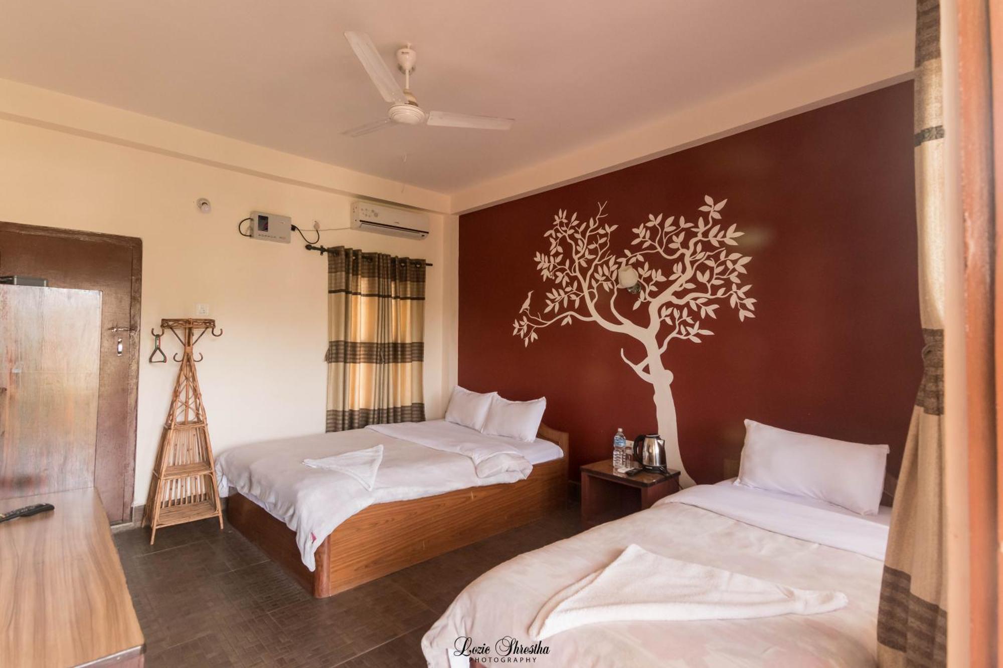 סאורהה Eden Jungle Resort מראה חיצוני תמונה